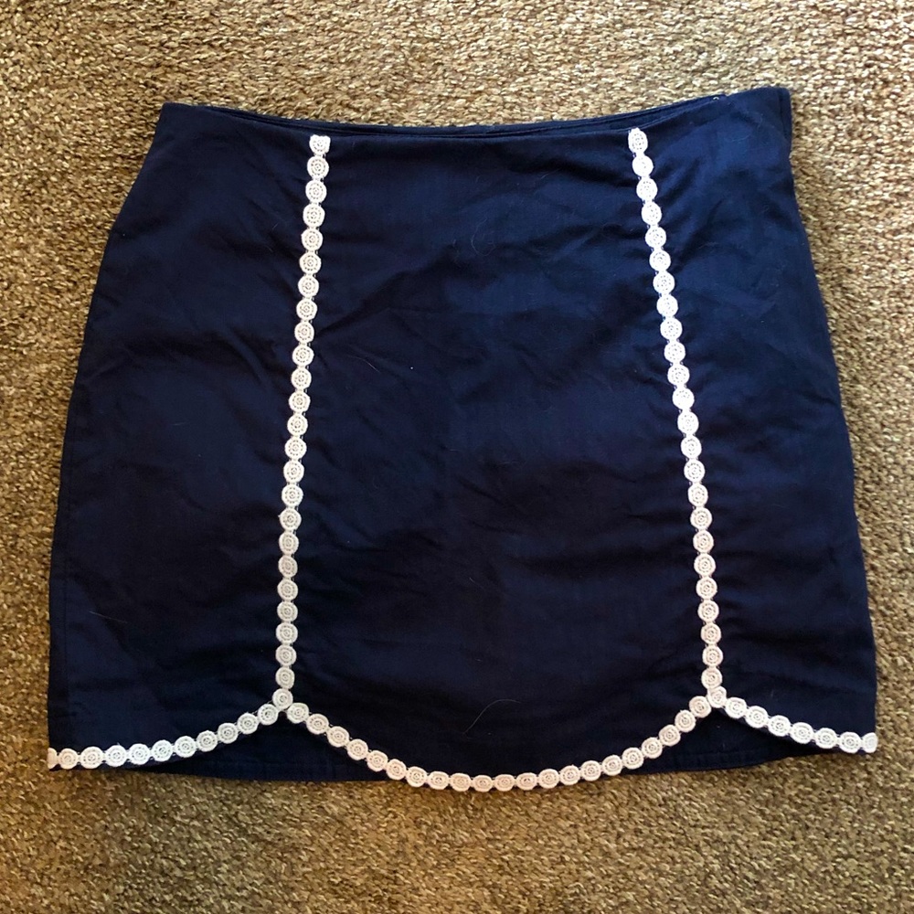 Lilly Pulitzer skort navy with white